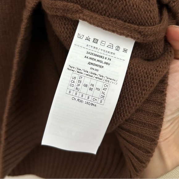 Feel the luxury! Weekend Max Mara

Borgia Wool Turtleneck Sweater - Picture 8 of 9